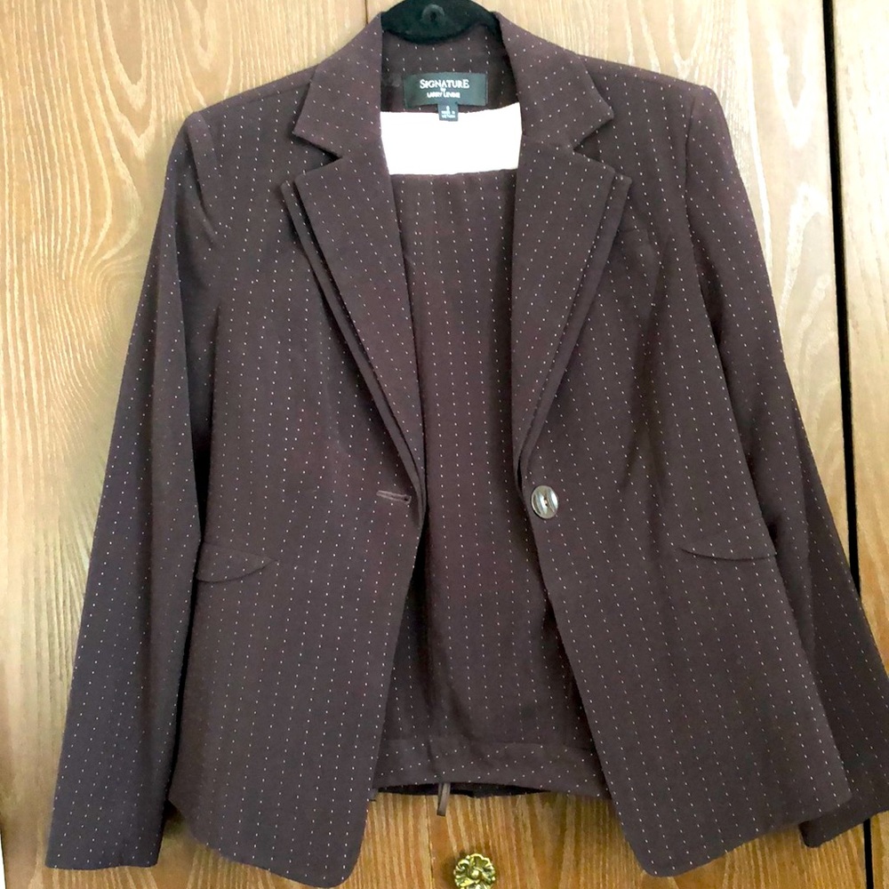 SIGNATURE by LARRY LEVINE - SIZE 8 PANTSUIT - BROWN/PINK PINSTRIPE CLASSY  #056